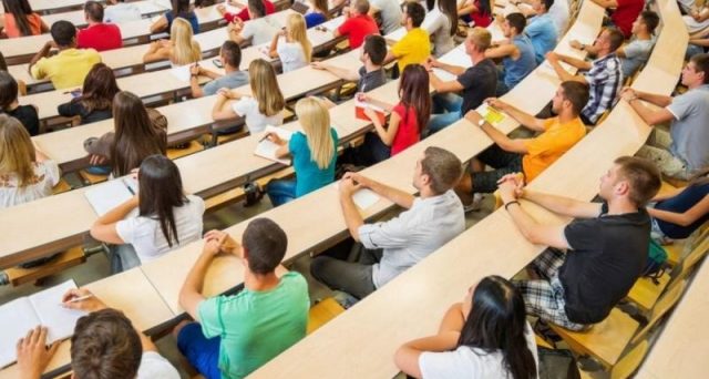 Separazione e divorzio: le spese universitarie sono spese straordinarie o ordinarie?