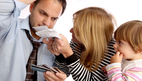 Separazione e divorzio: pari tempo coi figli e mantenimento diretto.